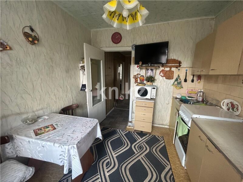 Продажа 3-комнатной квартиры, 66 м² - Продажа трехкомнатных квартир в Майкудуке Караганды - страница 10 фото 4 из 10