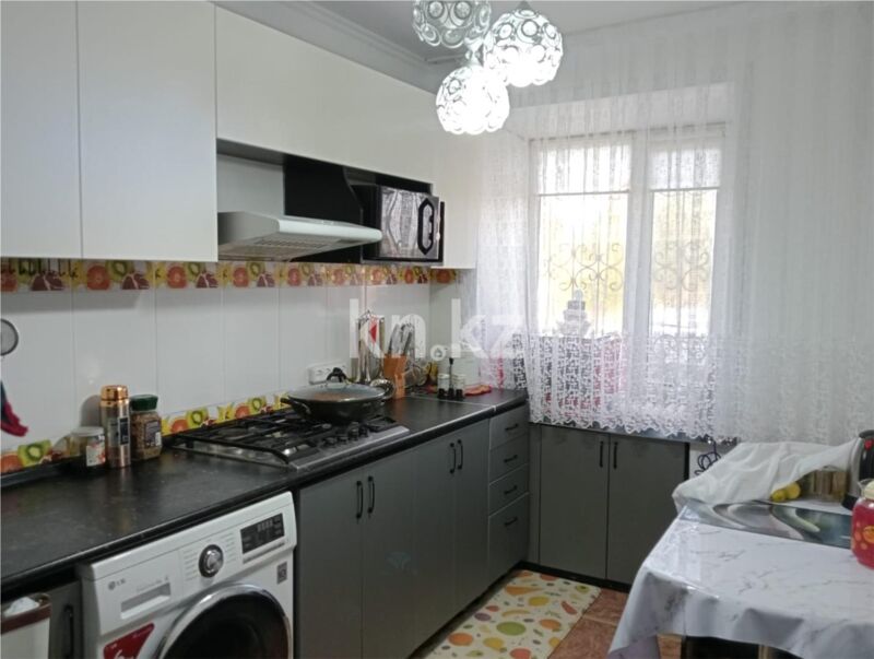 Продажа 3-комнатной квартиры, 59 м² - Продажа трехкомнатных квартир в кирпичном доме в Абае фото 1 из 10