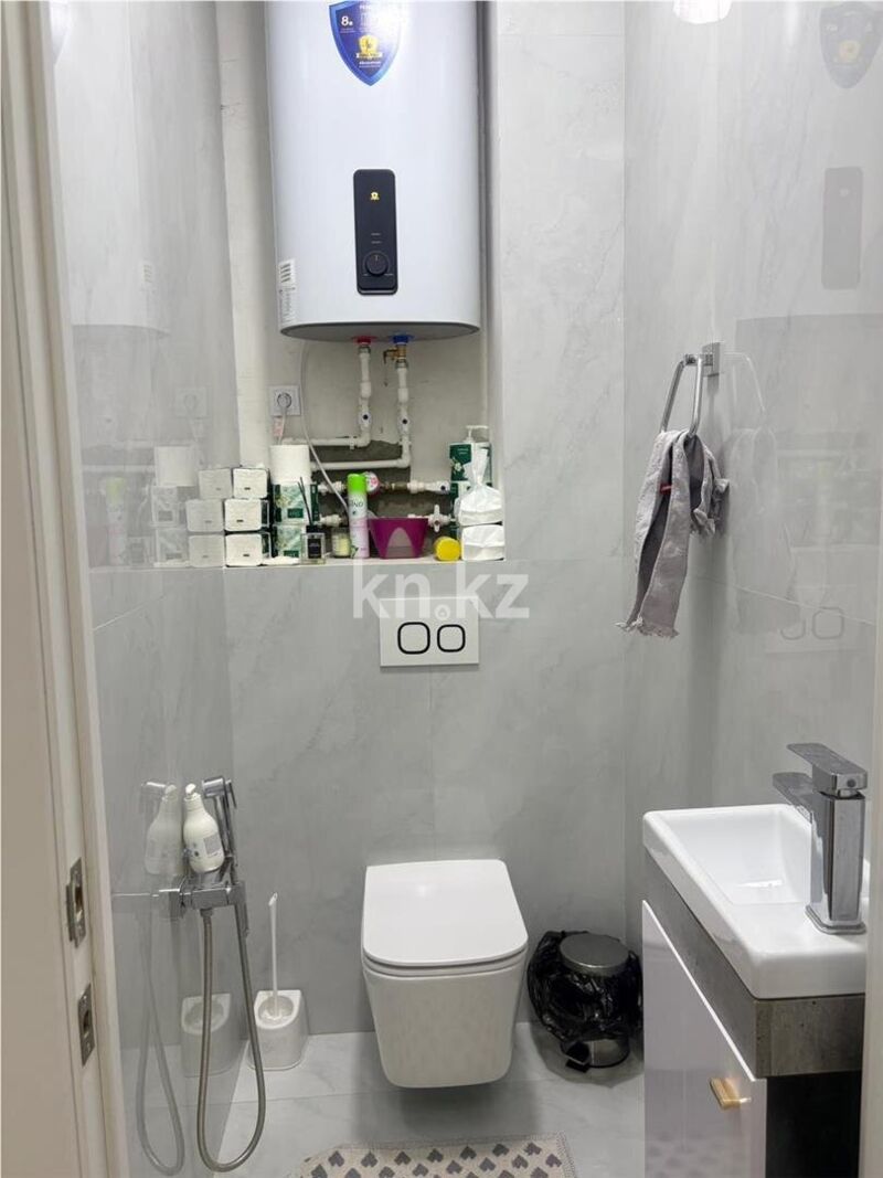Продажа 3-комнатной квартиры, 75 м² - Продажа квартир на Юго-Востоке Караганды - страница 3 фото 16 из 28