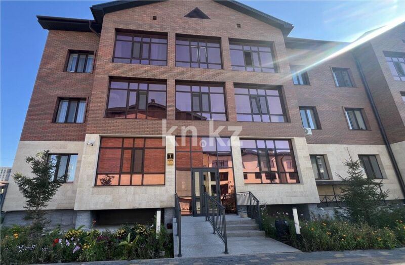Продажа 4-комнатной квартиры, 104 м² - Продажа четырехкомнатных квартир в кирпичном доме в Караганде - страница 6 фото 17 из 19