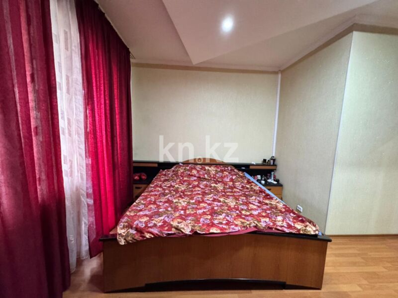 Продажа 5-комнатного дома, 373 м² - Продажа домов, коттеджей в Караганде - страница 4 фото 13 из 38