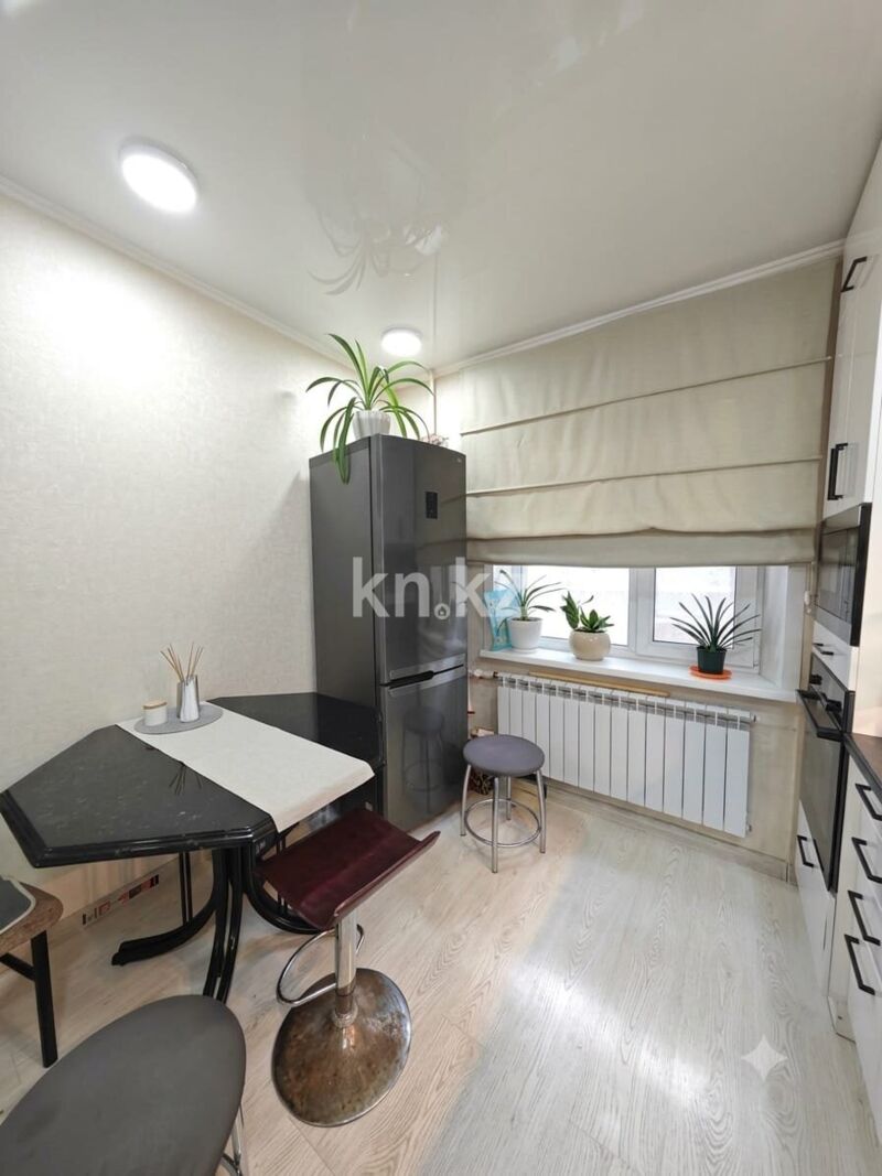Продажа 4-комнатной квартиры, 77 м² - Продажа четырехкомнатных квартир в панельном доме в Казахстане - страница 2 фото 2 из 25