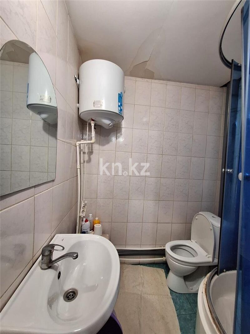 Продажа 2-комнатной квартиры, 36 м² - Продажа двухкомнатных квартир в районе Нового рынка Караганды фото 7 из 8