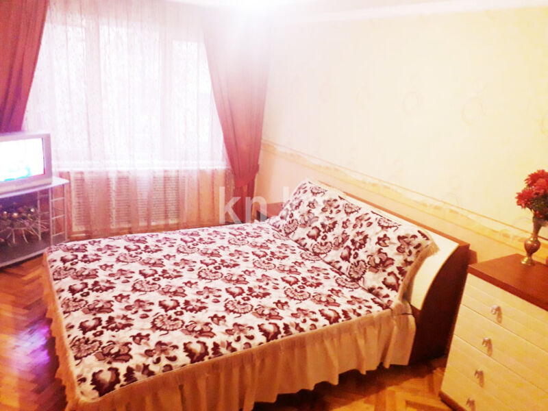Аренда 1-комнатной квартиры посуточно, 33 м² - Аренда квартир посуточно в Бостандыкском р-не Алматы фото 1 из 5