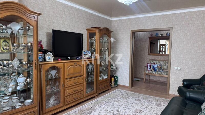Продажа 3-комнатной квартиры, 89 м² - Продажа квартир в блочном доме в Караганде фото 2 из 18