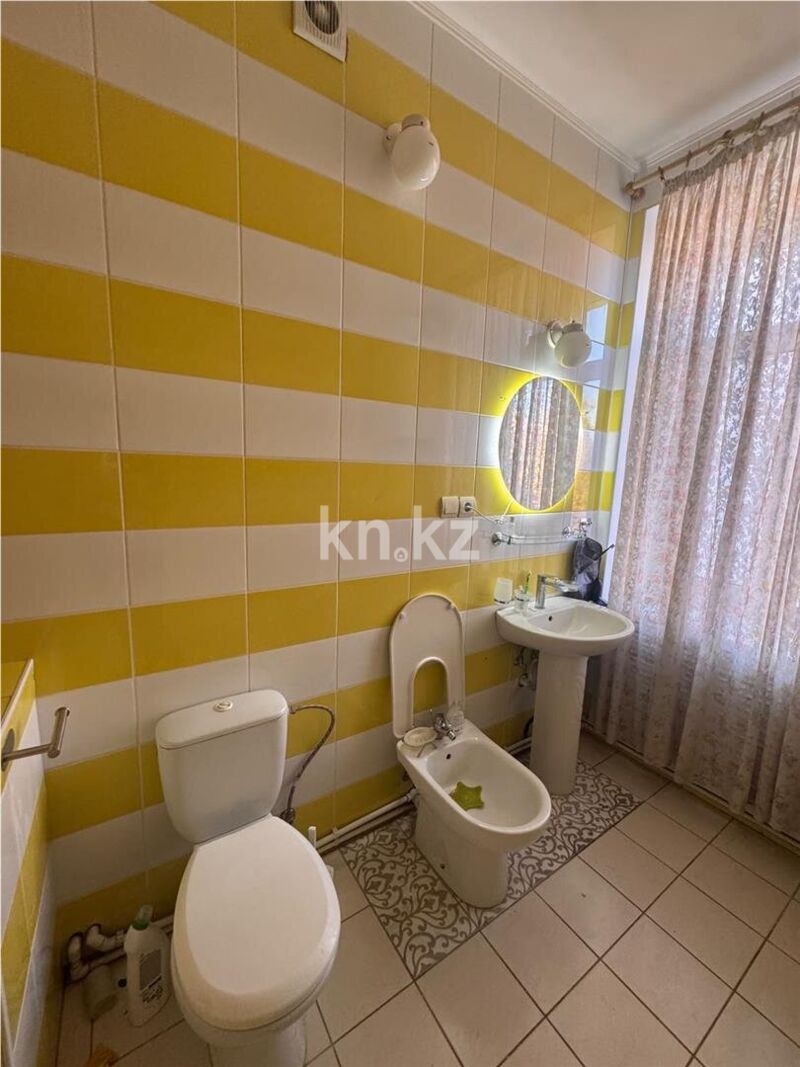 Продажа 3-комнатной квартиры, 81 м² - Продажа трехкомнатных квартир в кирпичном доме в Караганде - страница 5 фото 7 из 10