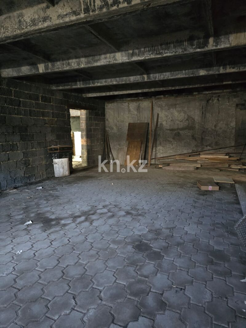 Продажа базы, 600 м² - Продажа гаражей в Темиртау фото 1 из 10