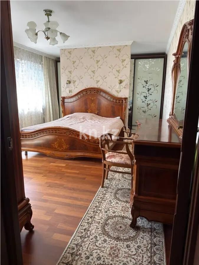 Продажа 5-комнатной квартиры, 200 м² - Продажа пятикомнатных и более квартир в кирпичном доме в Астане фото 2 из 8