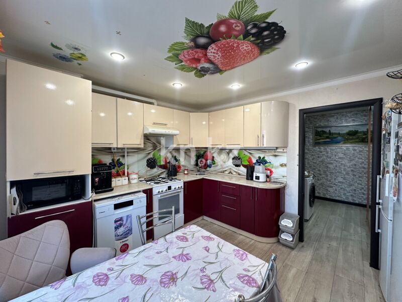 Продажа 4-комнатной квартиры, 86.9 м² - Продажа квартир в районе Город в Караганде фото 15 из 38