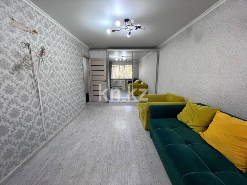Продажа 1-комнатной квартиры, 30 м² - Продажа квартир на Юго-Востоке Караганды - страница 2 фото 2 из 10