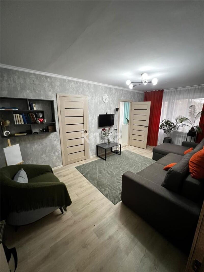 Продажа 3-комнатной квартиры, 48 м² - Продажа трехкомнатных квартир в Пришахтинске Караганды фото 2 из 14