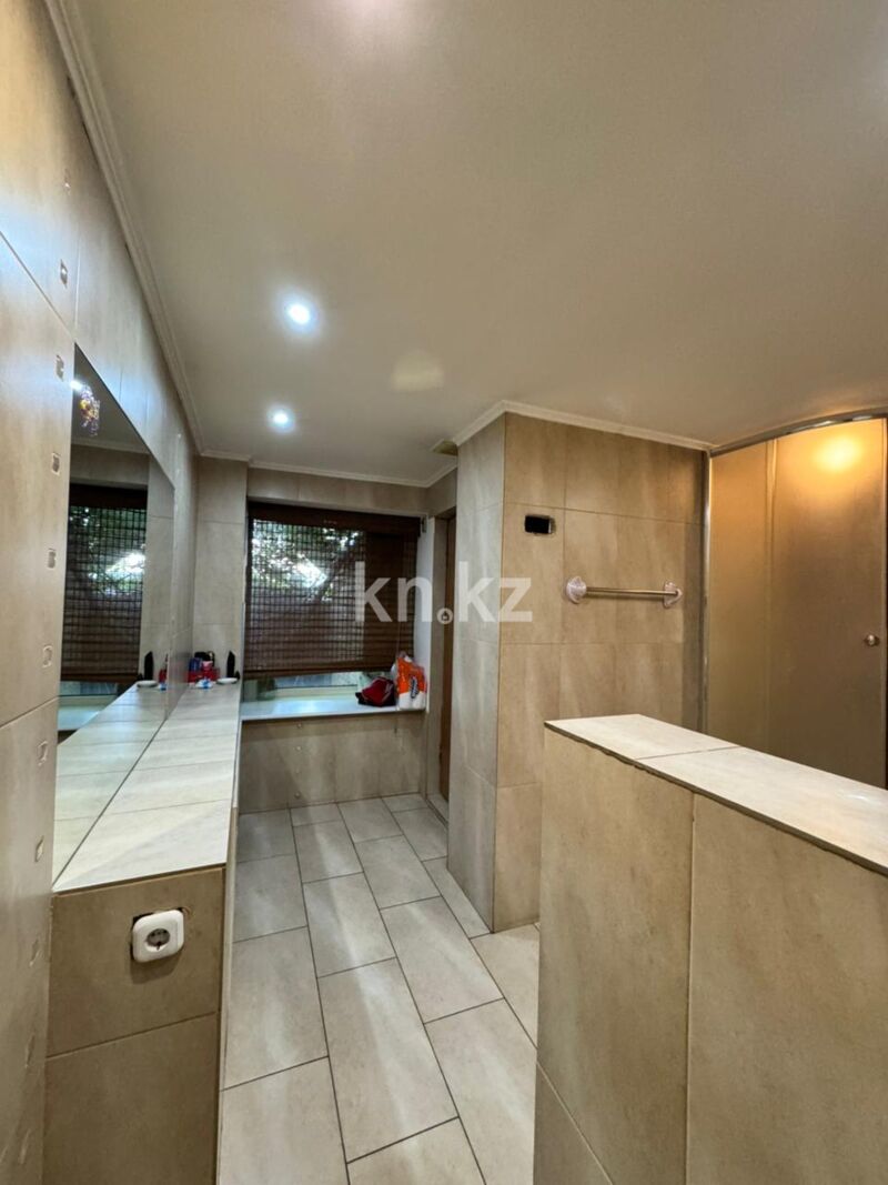 Продажа 5-комнатного дома, 373 м² - Продажа домов, коттеджей в Караганде - страница 4 фото 27 из 38