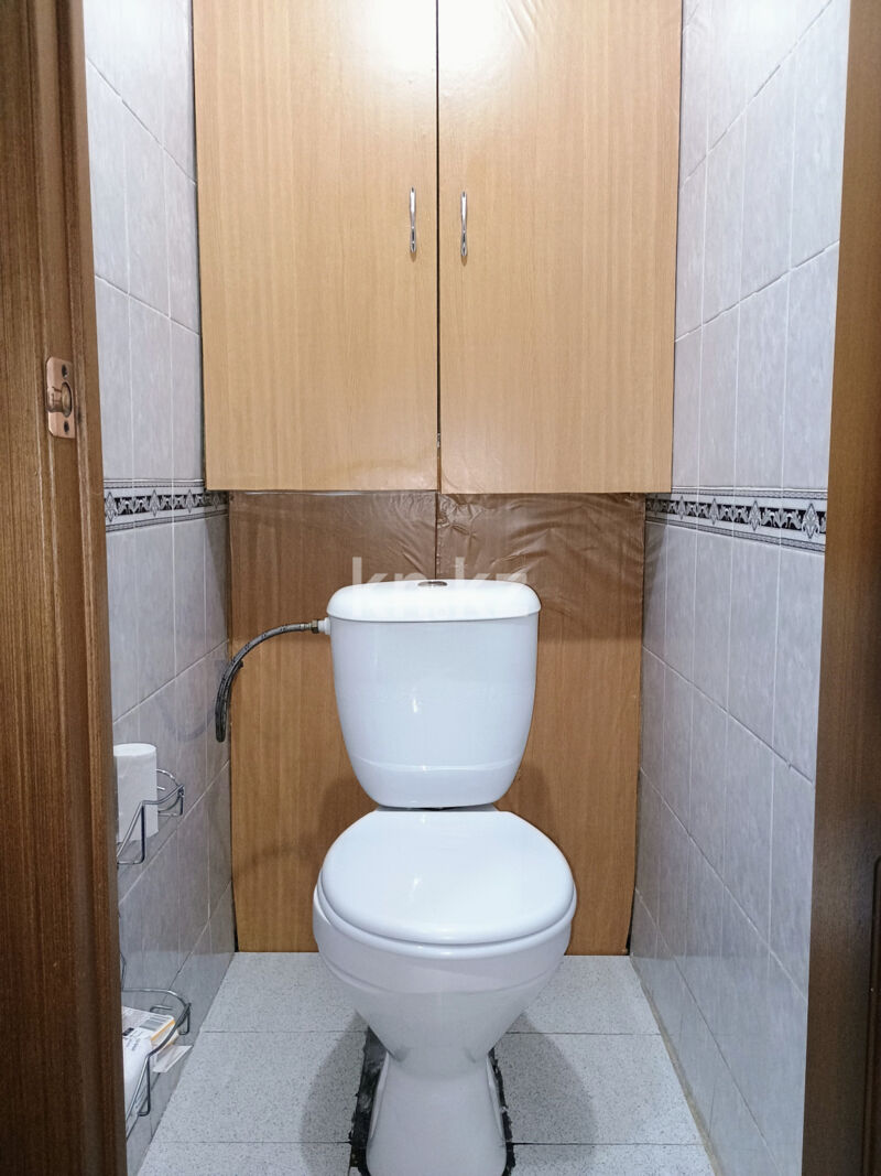 Продажа 3-комнатной квартиры, 70 м² - Продажа жилой и коммерческой недвижимости в Усть-Каменогорске фото 17 из 18