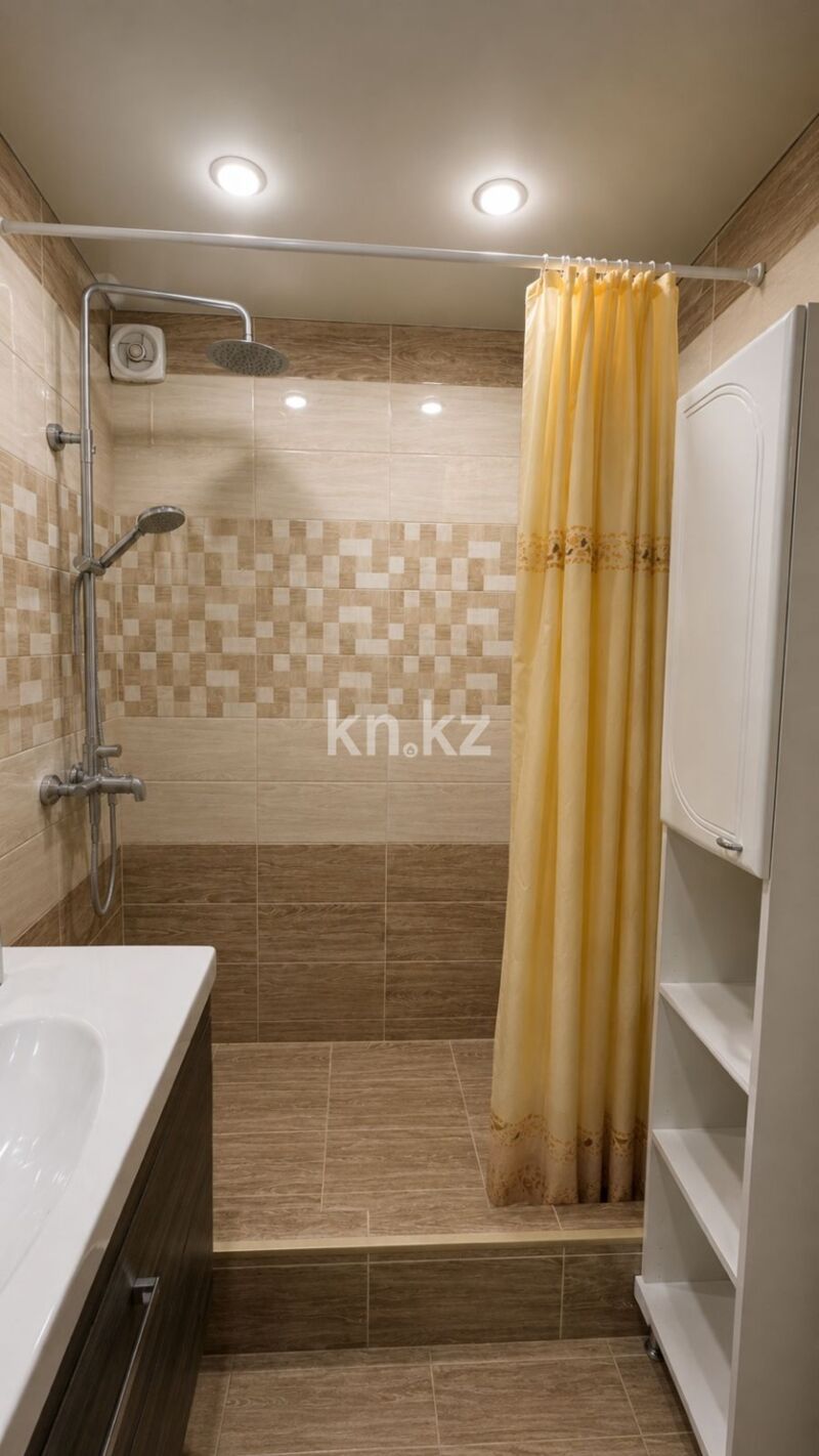 Продажа 4-комнатной квартиры, 64 м² - Продажа четырехкомнатных квартир в панельном доме в Караганде фото 13 из 17