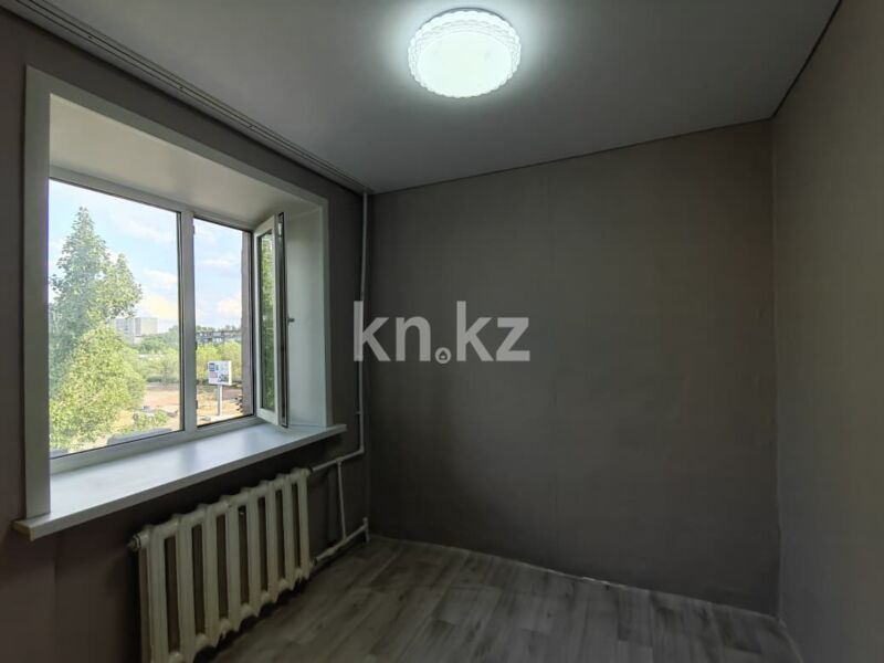 Продажа 3-комнатной квартиры, 42 м² - Продажа трехкомнатных квартир в Майкудуке Караганды - страница 8 фото 16 из 31