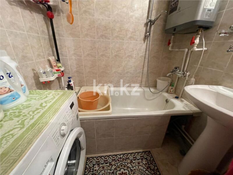 Продажа 3-комнатной квартиры, 69 м² - Продажа трехкомнатных квартир на Юго-Востоке Караганды - страница 9 фото 12 из 17