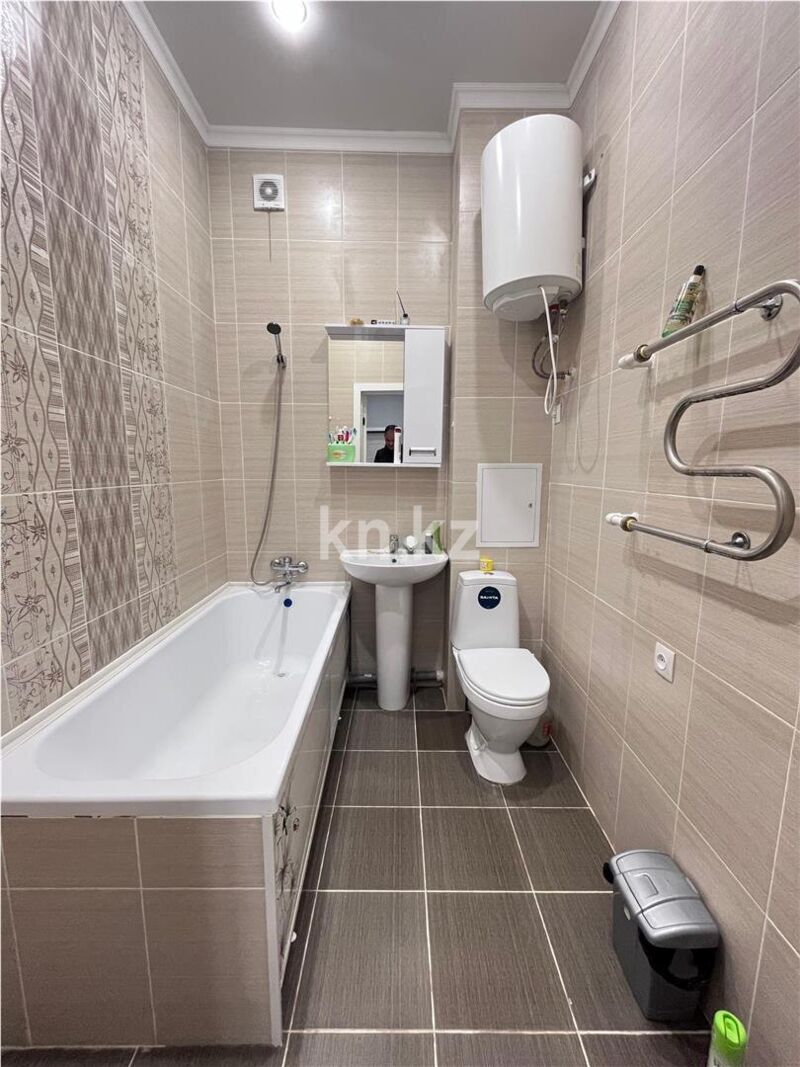 Продажа 2-комнатной квартиры, 64 м² - Продажа двухкомнатных квартир в Караганде - страница 2 фото 12 из 14