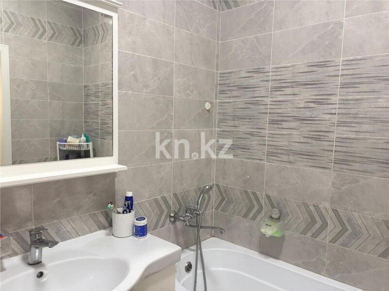 Продажа 3-комнатной квартиры, 92 м² - Продажа трехкомнатных квартир в кирпичном доме в Караганде фото 12 из 26