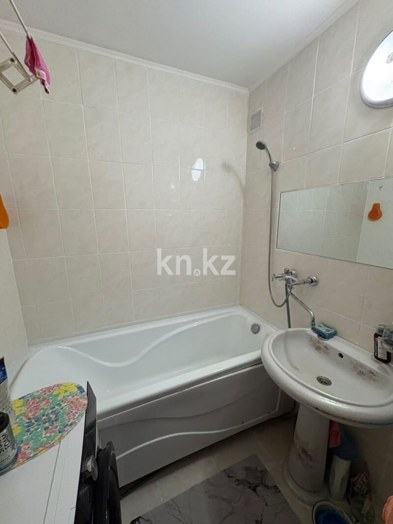 Продажа 4-комнатной квартиры, 77.2 м² - Недвижимость в Костанае - страница 2 фото 11 из 15