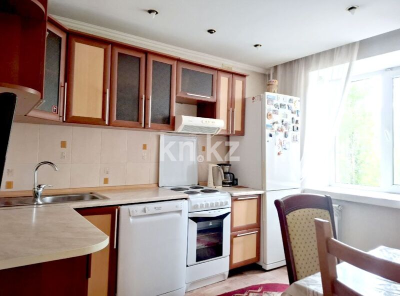 Продажа 3-комнатной квартиры, 67.5 м² - Продажа недвижимости в Усть-Каменогорске - страница 2 фото 1 из 16