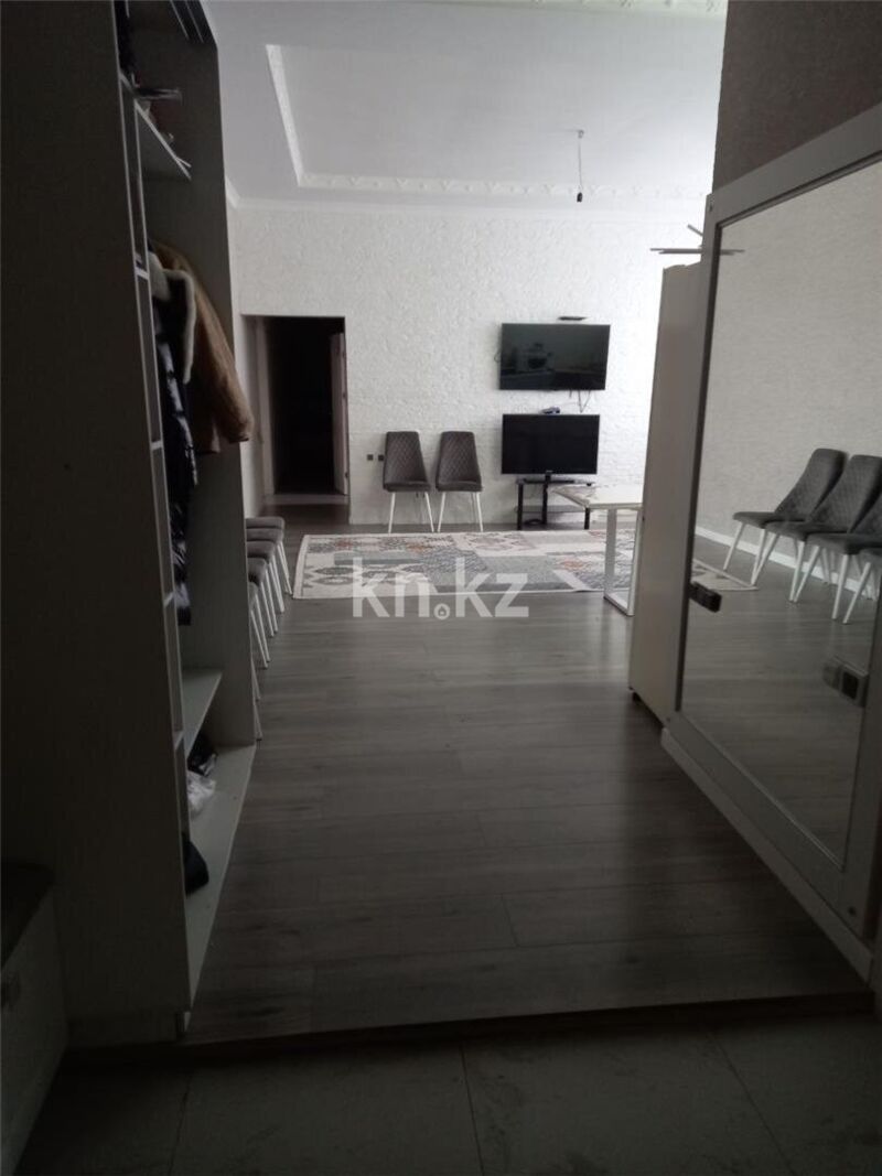 Продажа 4-комнатной квартиры, 118 м² - Продажа четырехкомнатных квартир на Юго-Востоке Караганды фото 11 из 21