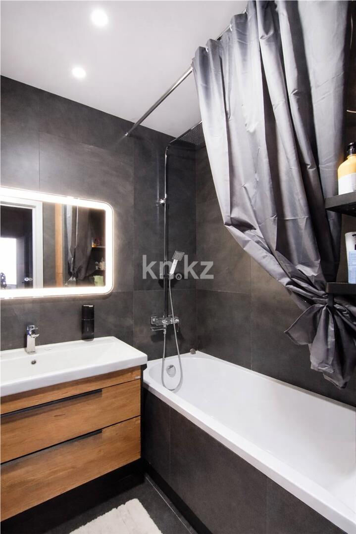 Продажа 2-комнатной квартиры, 71 м² - Продажа двухкомнатных квартир в монолитно-каркасном доме в Караганде - страница 4 фото 8 из 14