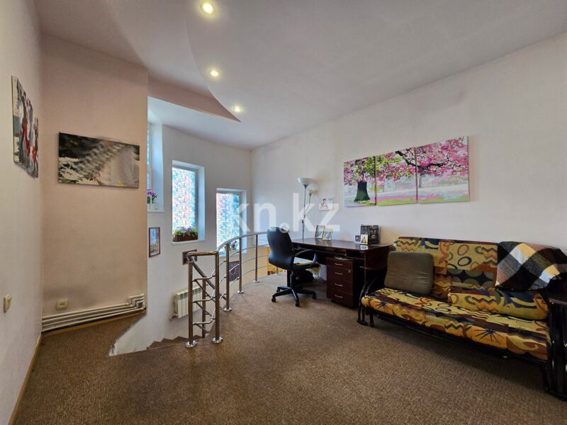Продажа 5-комнатного дома, 209 м² - Продажа зданий в Усть-Каменогорске фото 29 из 40