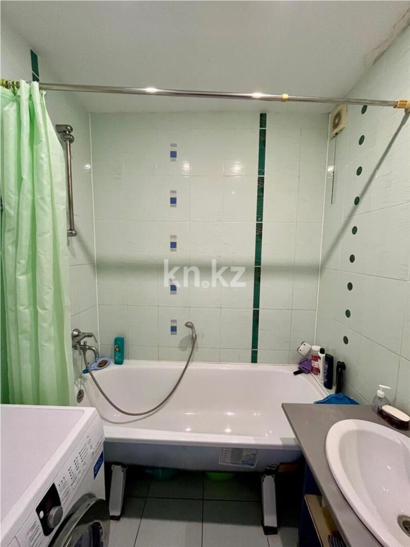 Продажа 4-комнатной квартиры, 76 м² - Продажа четырехкомнатных квартир в панельном доме в Караганде - страница 7 фото 11 из 15
