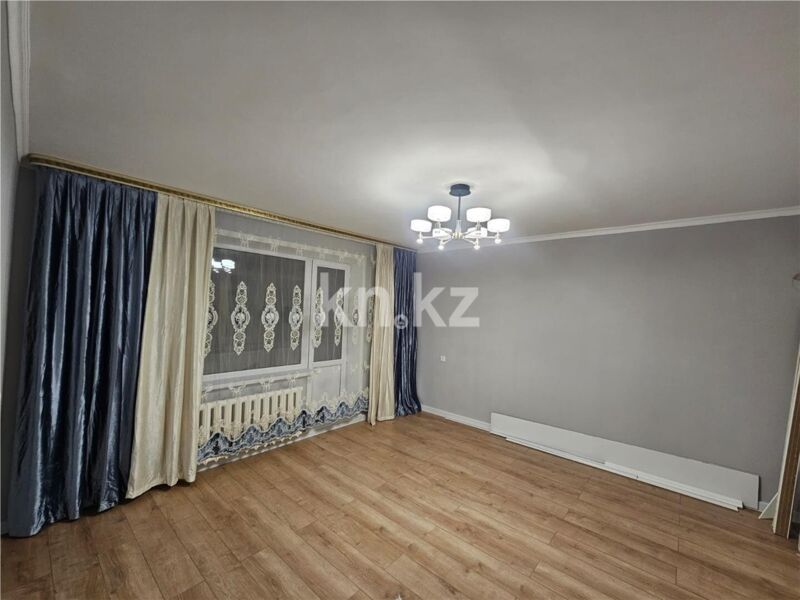 Продажа 3-комнатной квартиры, 63 м² - Продажа трехкомнатных квартир в панельном доме в Караганде фото 1 из 8