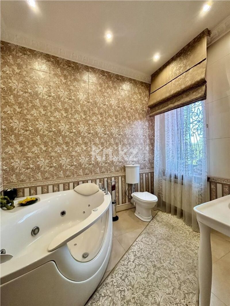 Продажа 9-комнатного дома, 375.7 м² - Продажа домов, коттеджей в Караганде - страница 3 фото 28 из 36