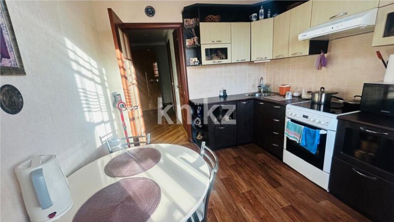 Продажа 4-комнатной квартиры, 77 м² - Продажа домов, коттеджей в Шахтинске фото 10 из 18