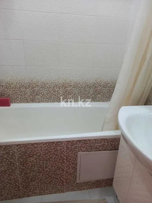 Продажа 2-комнатной квартиры, 52 м² - Продажа квартир в районе Юго-Восток в Караганде фото 8 из 12