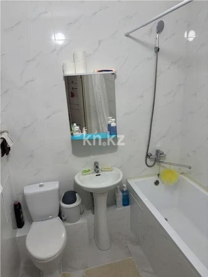 Продажа 1-комнатной квартиры, 34 м² - Продажа зданий в Усть-Каменогорске фото 2 из 3