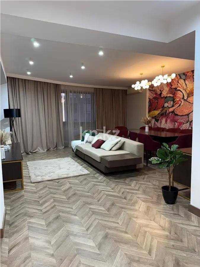 Продажа 7-комнатной квартиры, 380 м² - Продажа пятикомнатных и более квартир в Бостандыкском р-не Алматы фото 1 из 8