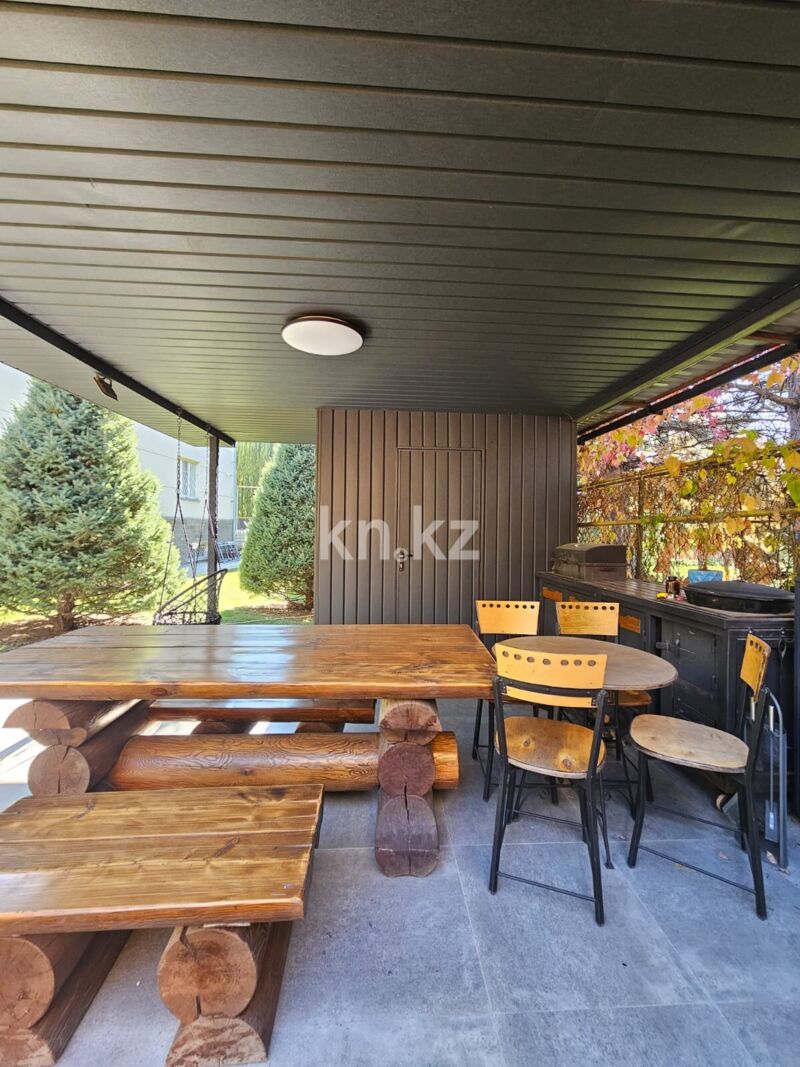 Продажа 7-комнатного дома, 380 м² - Продажа домов, коттеджей в Алматы фото 1 из 12