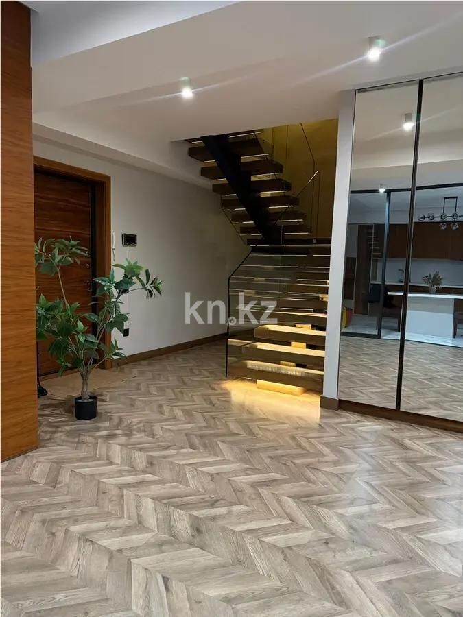 Продажа 7-комнатной квартиры, 380 м² - Продажа пятикомнатных и более квартир в Бостандыкском р-не Алматы фото 7 из 8