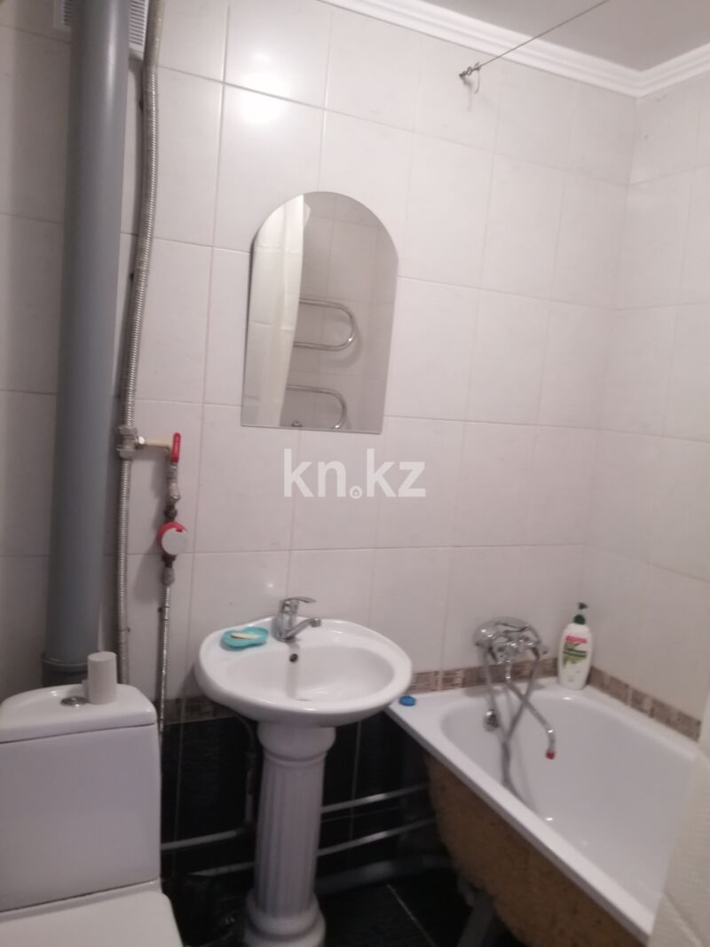 Аренда 1-комнатной квартиры посуточно, 33 м² - Аренда однокомнатных квартир посуточно в Усть-Каменогорске фото 13 из 17