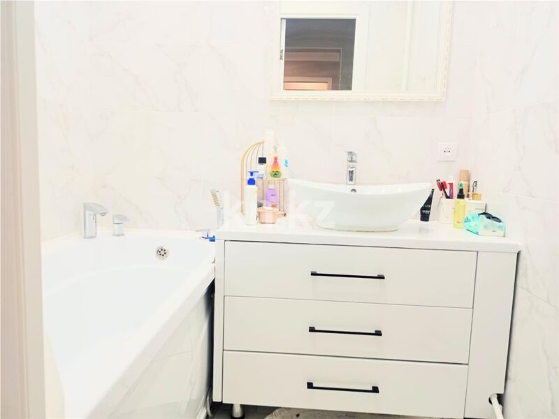 Продажа 4-комнатной квартиры, 81 м² - Продажа четырехкомнатных квартир в панельном доме в Караганде - страница 4 фото 9 из 10