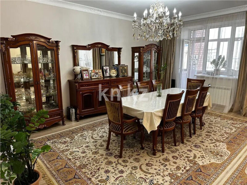 Продажа 5-комнатной квартиры, 218 м² - Продажа пятикомнатных и более квартир в кирпичном доме в Астане фото 2 из 6