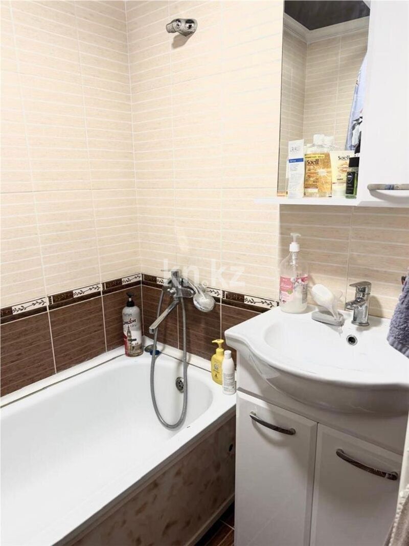 Продажа 3-комнатной квартиры, 65 м² - Продажа квартир в панельном доме в Казахстане - страница 12 фото 6 из 9