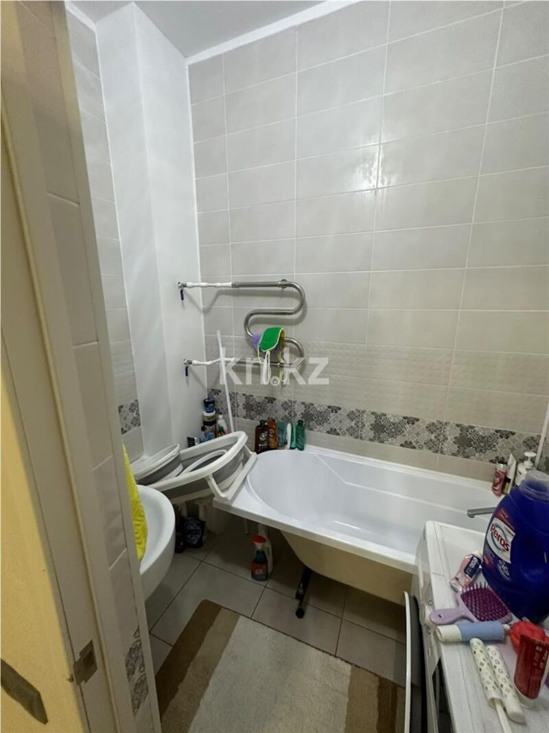Продажа 2-комнатной квартиры, 60 м² - Продажа двухкомнатных квартир на Юго-Востоке Караганды - страница 12 фото 11 из 13