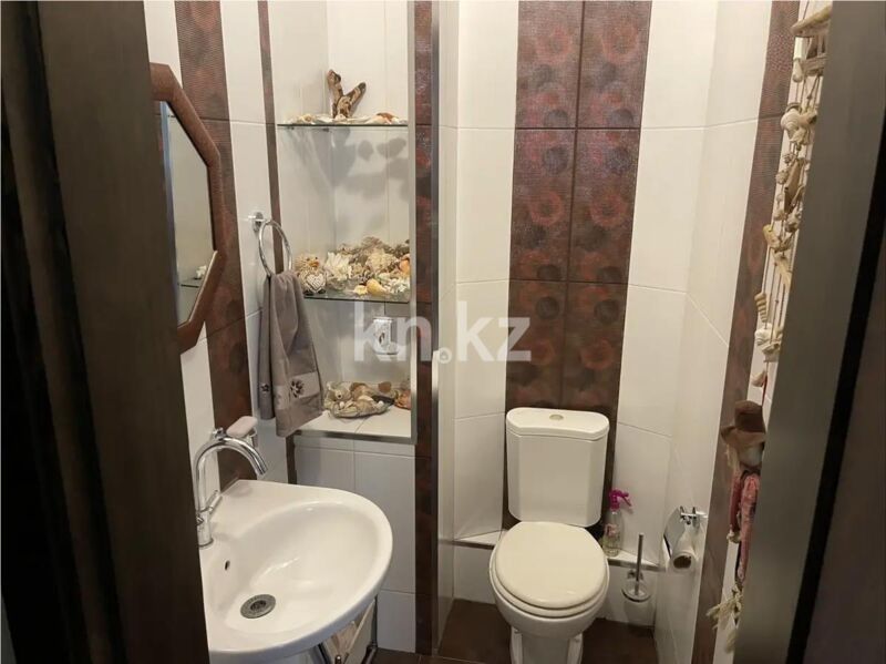 Продажа 7-комнатной квартиры, 246 м² - Продажа пятикомнатных и более квартир в Медеуском р-не Алматы фото 10 из 14