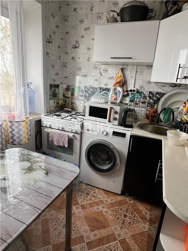Продажа 4-комнатной квартиры, 61 м² - Продажа четырехкомнатных квартир в кирпичном доме в Караганде - страница 6 фото 8 из 10