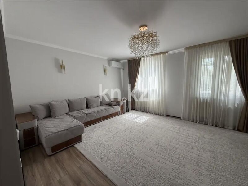 Продажа 4-комнатной квартиры, 122 м² - Продажа четырехкомнатных квартир в панельном доме в Алматы - страница 2 фото 1 из 8