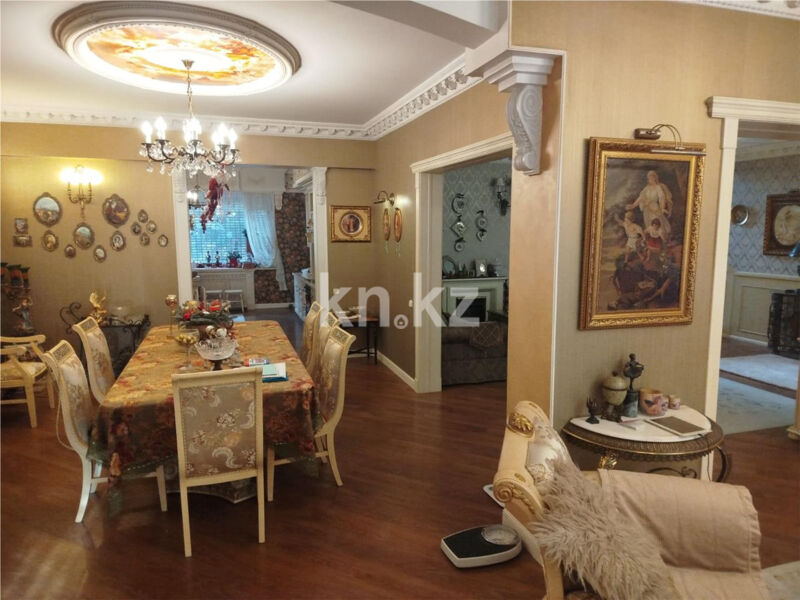 Продажа 10-комнатного дома, 320 м² - Продажа дач в Темиртау фото 2 из 36