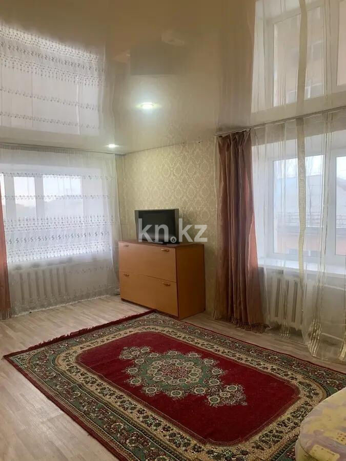 Продажа 1-комнатной квартиры, 30 м² - Продажа квартир в кирпичном доме в Караганде - страница 2 фото 1 из 3