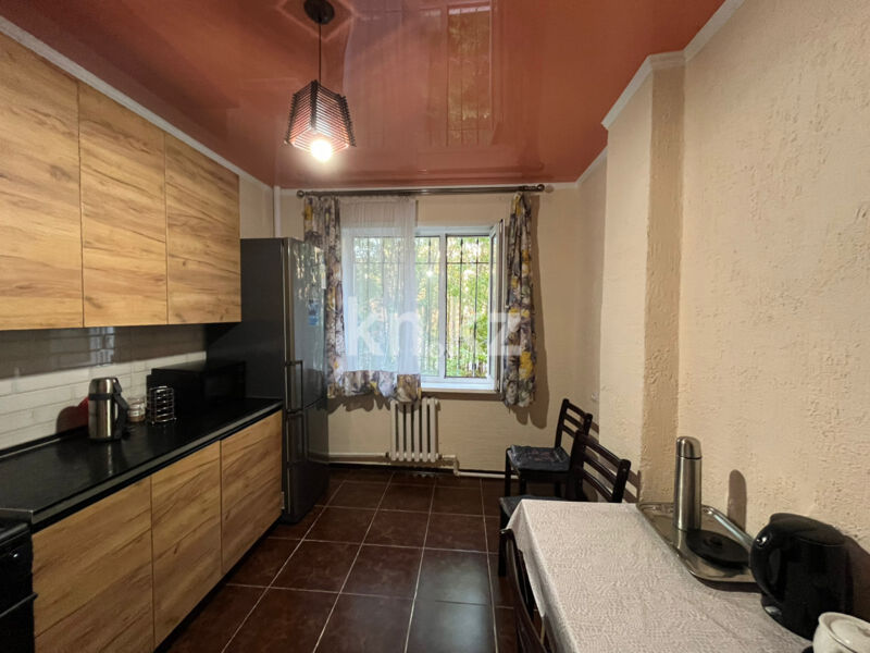 Продажа 2-комнатной квартиры, 65 м² - Продажа квартир в блочном доме в Караганде - страница 2 фото 3 из 14