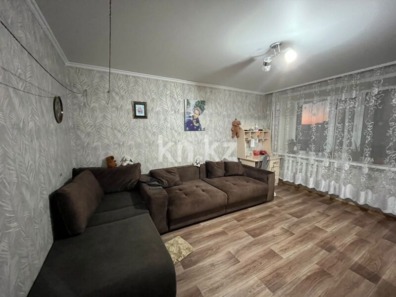 Продажа 1-комнатной квартиры, 38 м² - Продажа квартир на Юго-Востоке Караганды - страница 2 фото 2 из 13