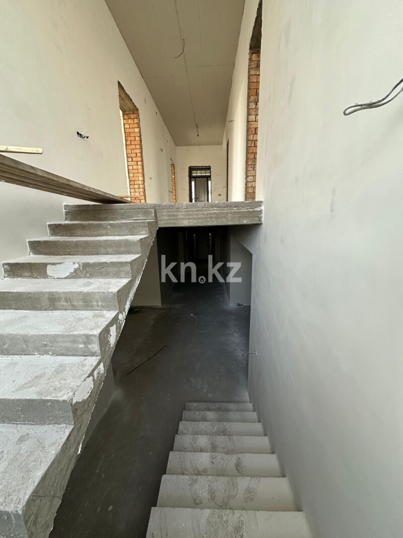 Продажа 8-комнатного дома, 400 м² - Продажа домов, коттеджей в Абайском р-не Шымкента фото 14 из 40