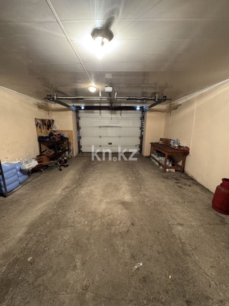 Продажа 6-комнатного дома, 338 м² - Продажа домов, коттеджей в Караганде - страница 7 фото 25 из 31